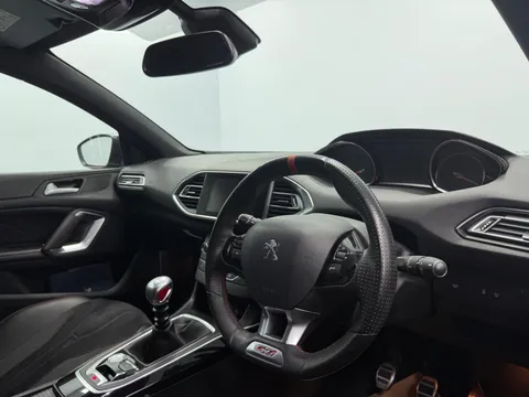 PEUGEOT 308 1.6 THP 270 GTI by Peugeot Sport 5dr
