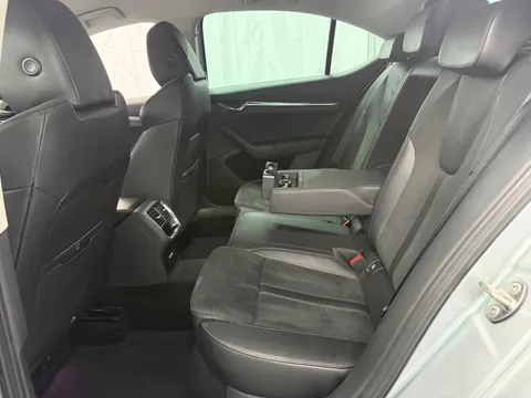 SKODA OCTAVIA 2.0 TDI SE L First Edition 5dr