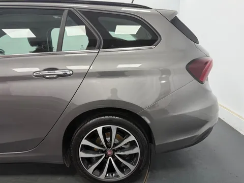 FIAT TIPO 1.4 Lounge 5dr