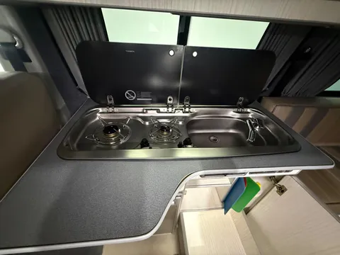 VOLKSWAGEN TRANSPORTER 2.0 TDI BMT 102 Startline Van Euro 6