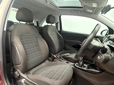 VAUXHALL ADAM 1.4i Glam 3dr