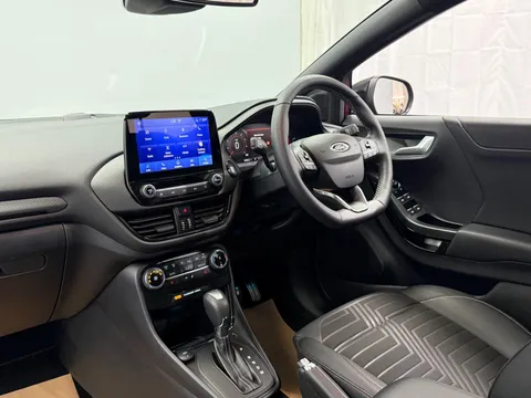 FORD PUMA 1.0 EcoBoost Vivid Ruby Edition 5dr DCT