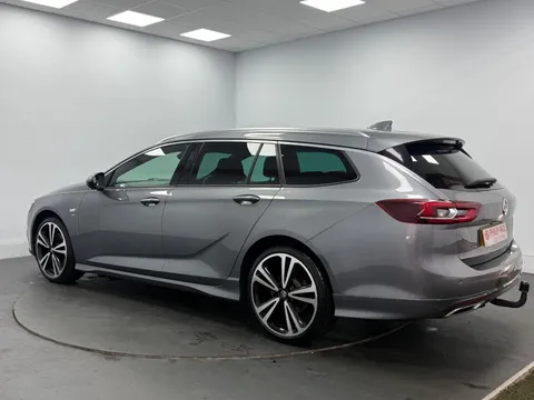 VAUXHALL INSIGNIA DIESEL SPORTS TOURER 2.0 Turbo D SRi Vx-line Nav 5dr