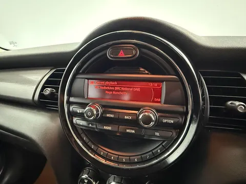 MINI HATCHBACK 1.5 Cooper 5dr
