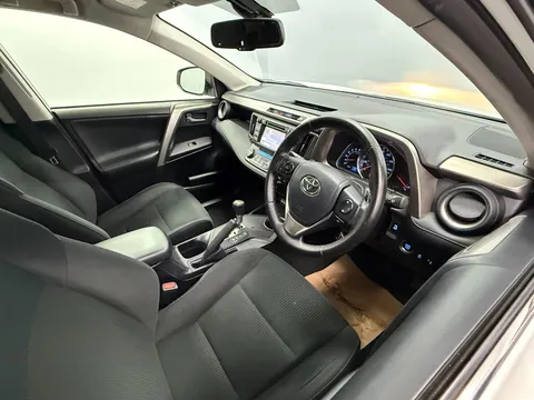 TOYOTA RAV 4 2.2 D-CAT Icon 5dr Auto