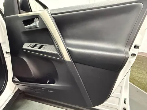 TOYOTA RAV 4 2.2 D-CAT Icon 5dr Auto