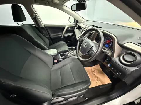 TOYOTA RAV 4 2.2 D-CAT Icon 5dr Auto