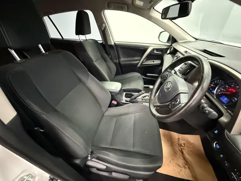 TOYOTA RAV 4 2.2 D-CAT Icon 5dr Auto