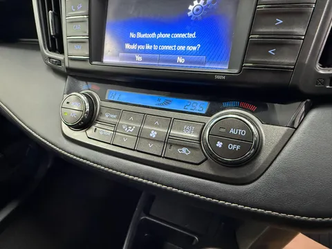 TOYOTA RAV 4 2.2 D-CAT Icon 5dr Auto