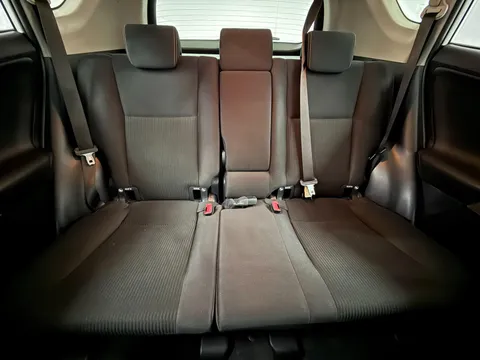 TOYOTA RAV 4 2.2 D-CAT Icon 5dr Auto