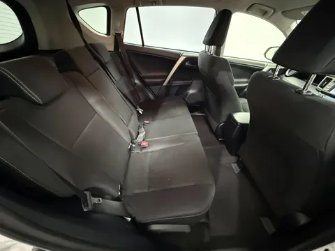 TOYOTA RAV 4 2.2 D-CAT Icon 5dr Auto