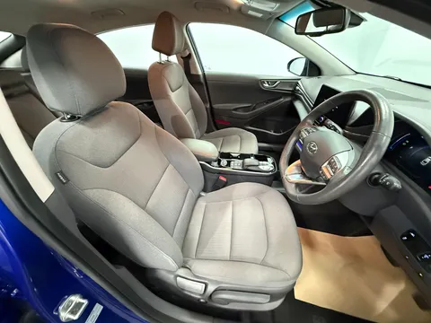 HYUNDAI IONIQ 100kW Premium 38kWh 5dr Auto