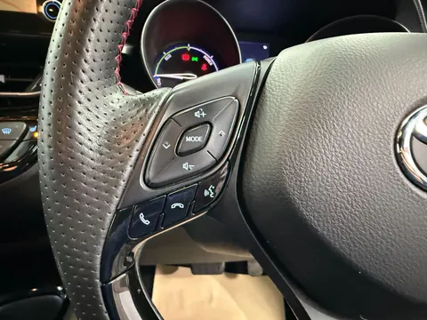 TOYOTA C-HR 1.8 Hybrid GR Sport 5dr CVT