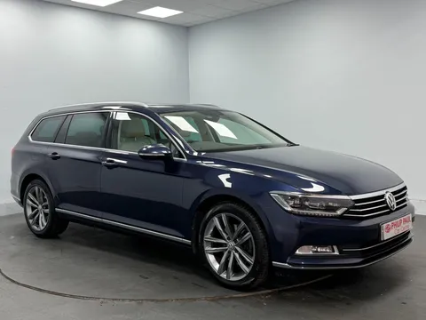 VOLKSWAGEN PASSAT 2.0 TDI GT 5dr [Panoramic Roof]
