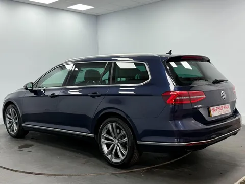 VOLKSWAGEN PASSAT 2.0 TDI GT 5dr [Panoramic Roof]