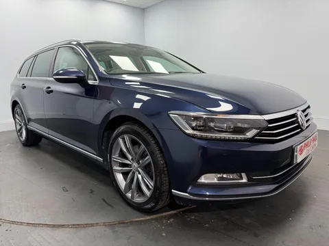VOLKSWAGEN PASSAT 2.0 TDI GT 5dr [Panoramic Roof]
