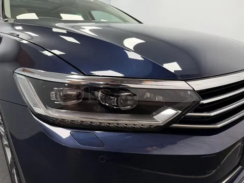 VOLKSWAGEN PASSAT 2.0 TDI GT 5dr [Panoramic Roof]