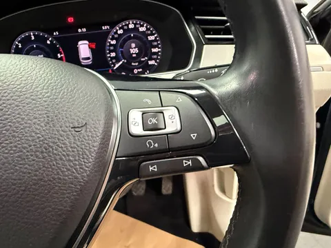 VOLKSWAGEN PASSAT 2.0 TDI GT 5dr [Panoramic Roof]