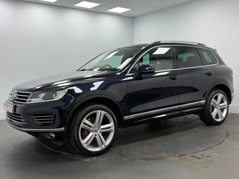 VOLKSWAGEN TOUAREG 3.0 V6 TDI BMT 262 R-Line Plus 5dr Tip Auto