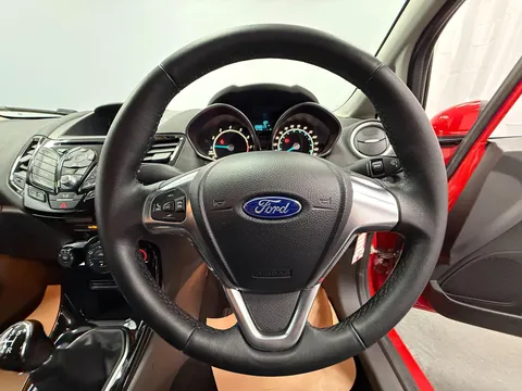 FORD FIESTA 1.25 82 Zetec 3dr