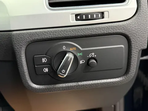 VOLKSWAGEN TOUAREG 3.0 V6 TDI BMT 262 R-Line Plus 5dr Tip Auto