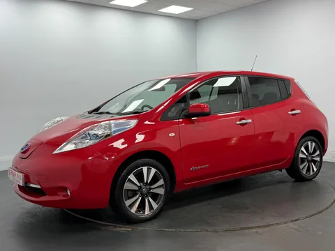 NISSAN LEAF 80kW Tekna 30kWh 5dr Auto