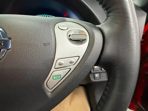 NISSAN LEAF 80kW Tekna 30kWh 5dr Auto