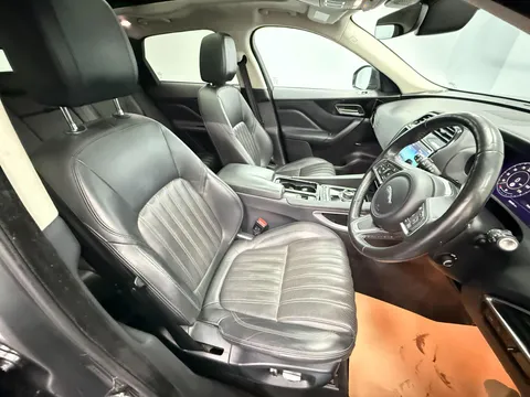 JAGUAR F-PACE 2.0d Portfolio 5dr Auto AWD