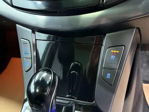 HYUNDAI I40 1.7 CRDi Blue Drive Premium 5dr DCT