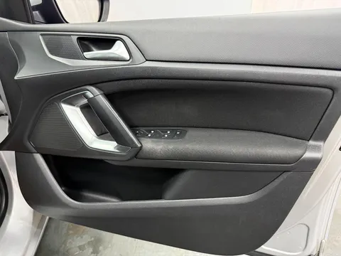 PEUGEOT 308 1.6 BlueHDi 120 Active 5dr