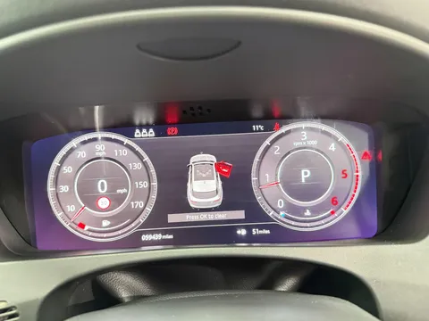 JAGUAR F-PACE 2.0d Portfolio 5dr Auto AWD