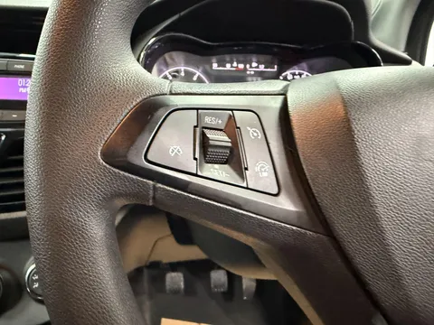 VAUXHALL VIVA 1.0 SE 5dr [A/C]