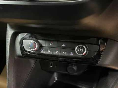 VAUXHALL CORSA 1.2 SE Nav 5dr