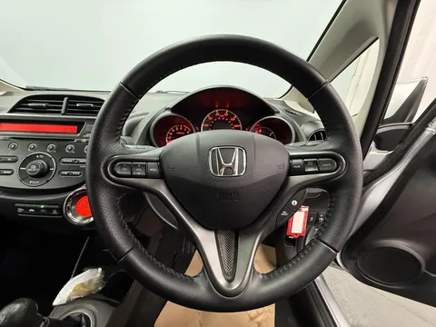HONDA JAZZ 1.4 i-VTEC ES Plus 5dr