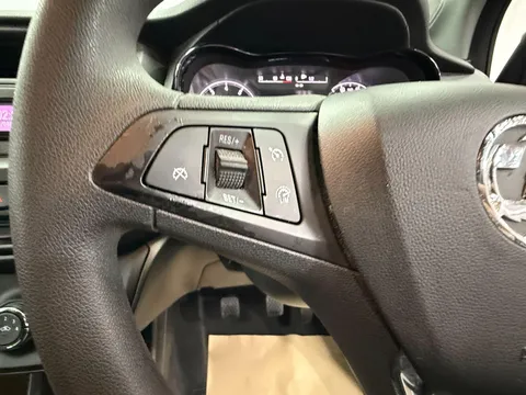 VAUXHALL VIVA 1.0 SE 5dr [A/C]