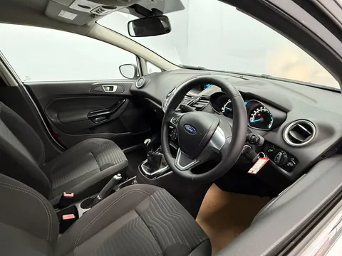 FORD FIESTA 1.5 TDCi Zetec 5dr