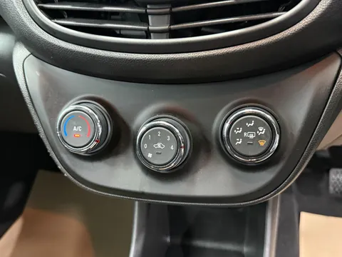 VAUXHALL VIVA 1.0 SE 5dr [A/C]