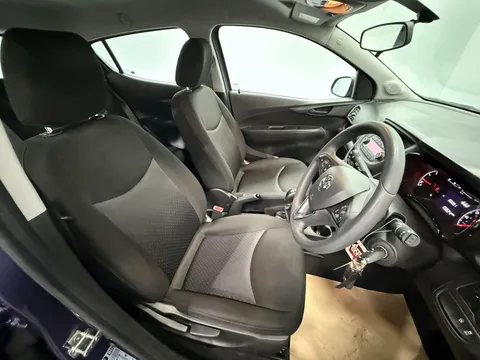 VAUXHALL VIVA 1.0 SE 5dr [A/C]