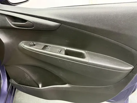 VAUXHALL VIVA 1.0 SE 5dr [A/C]