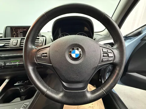 BMW 1 SERIES 116i SE 5dr Step Auto