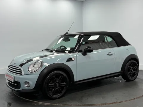 MINI CONVERTIBLE 1.6 Cooper D 2dr