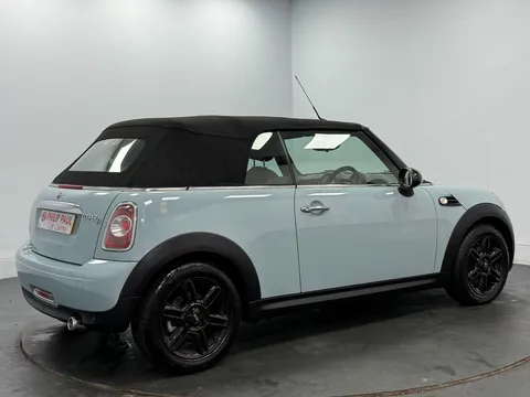 MINI CONVERTIBLE 1.6 Cooper D 2dr