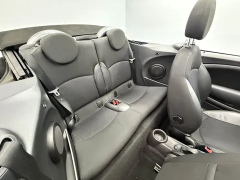 MINI CONVERTIBLE 1.6 Cooper D 2dr
