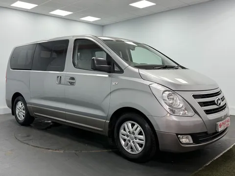 HYUNDAI I800 2.5 CRDi SE 5dr Auto