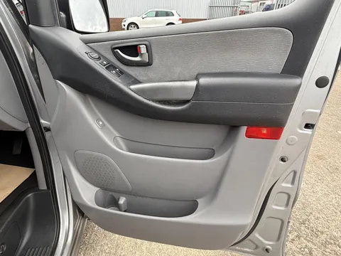 HYUNDAI I800 2.5 CRDi SE 5dr Auto