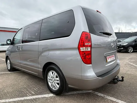 HYUNDAI I800 2.5 CRDi SE 5dr Auto
