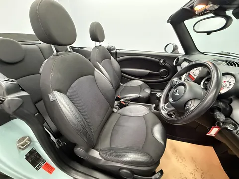 MINI CONVERTIBLE 1.6 Cooper D 2dr