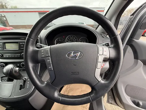 HYUNDAI I800 2.5 CRDi SE 5dr Auto