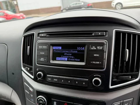 HYUNDAI I800 2.5 CRDi SE 5dr Auto