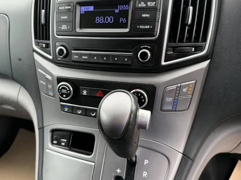 HYUNDAI I800 2.5 CRDi SE 5dr Auto